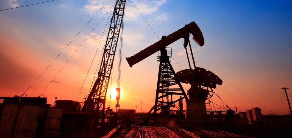 Texas oil nears $100 after US rejection of Iran's plan for Hormuz | De Último Minuto English