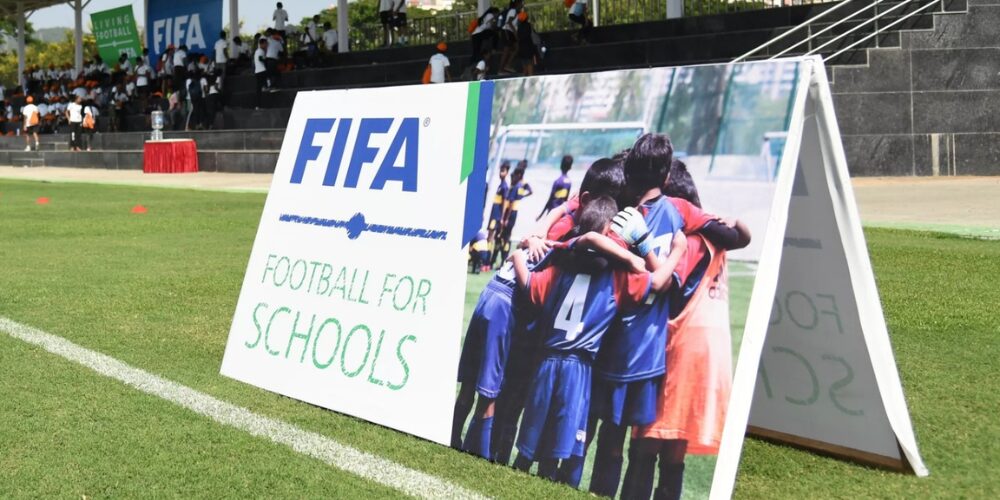 Training for the FIFA Football for Schools program begins in the Dominican Republic | De Último Minuto English