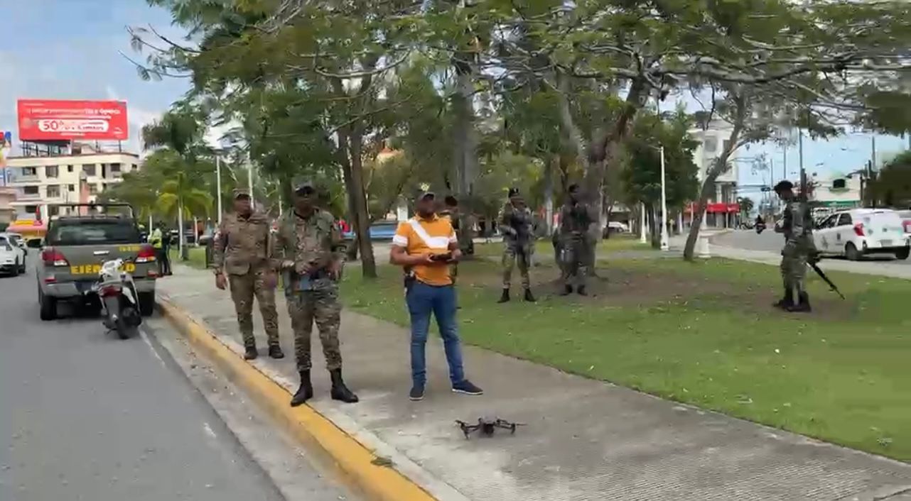 Security in San Francisco de Macorís is reinforced with a large military contingent in the face of a strike call | De Último Minuto English