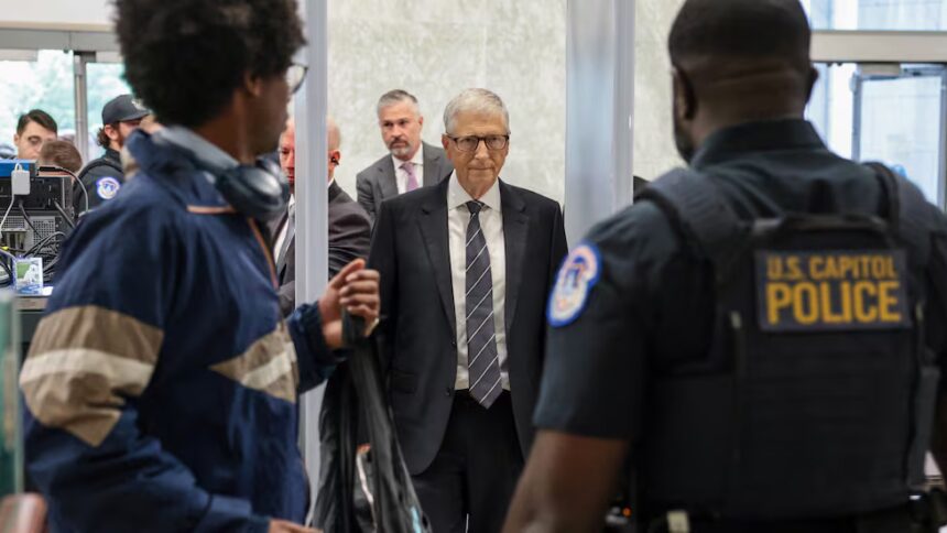 Bill Gates claims that Epstein tried to blackmail him with his infidelities | De Último Minuto English