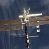 NASA prepares the ISS crew for a possible evacuation due to an air leak | De Último Minuto English