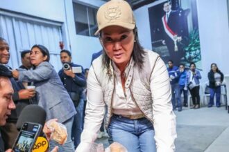 The presidential runoff vote between Fujimori and Sánchez begins in Peru | De Último Minuto English