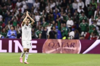 "Mexico is first; South Africa is second and South Korea is third in Group A of the World Cup" | De Último Minuto English