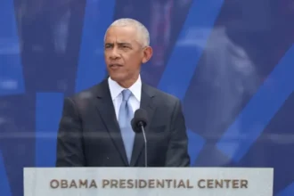 Barack Obama appeals for a U.S. "without kings" at the inauguration of his library in Chicago | De Último Minuto English