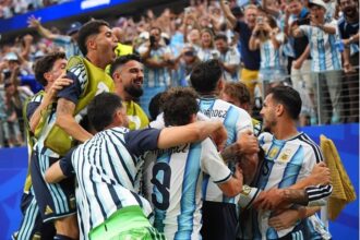 "Messi leads Argentina and advances to the round of 32 in the 2026 World Cup" | De Último Minuto English