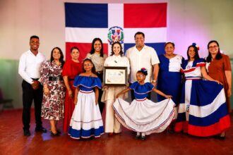 Priscila D' Oleo's contributions to the preservation of Dominican history are recognized | De Último Minuto English