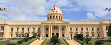 Government reviews social programs and projects savings of RD$10 billion in subsidies | De Último Minuto English