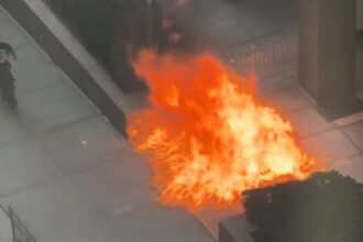Man in custody after fire set outside 26 Federal Plaza in Lower Manhattan