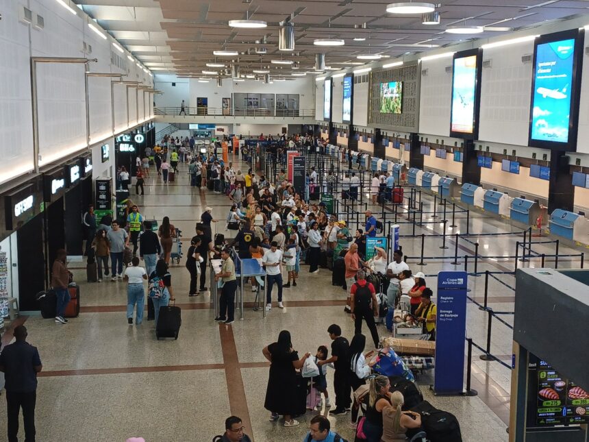 18 flights canceled at AILA due to bad weather in the northeastern U.S.; more than 2,500 passengers affected | De Último Minuto English