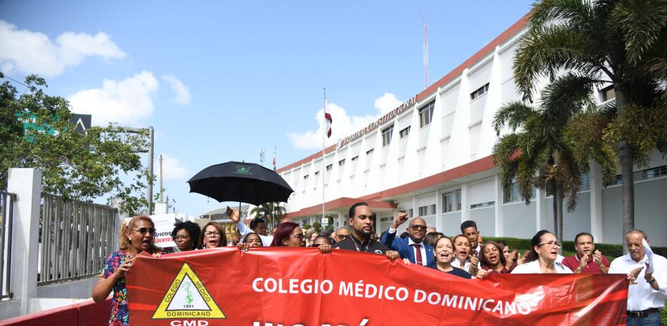 Executive Branch proposes modifying article of the Penal Code challenged by the Medical Association