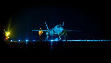 U.S. launches new attacks against Iran by Trump's order | De Último Minuto English