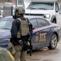 A migrant dies after being struck by a vehicle while fleeing ICE agents | De Último Minuto English