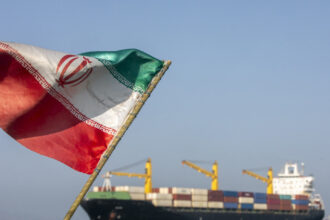 Iranian army: We will never back down in Hormuz | De Último Minuto English