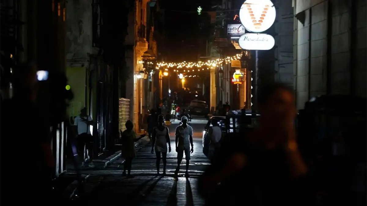 Cuba gradually restores electrical service after the second national blackout of the week
