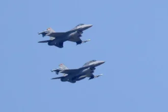 The U.S. launches a new round of attacks against Iran, which responds with missiles against several countries in the region | De Último Minuto English
