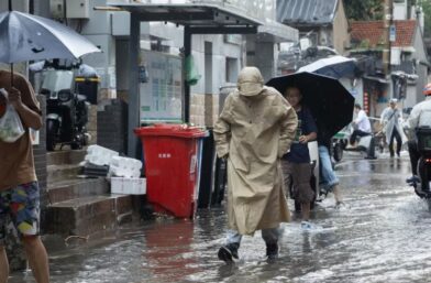 China reports at least 38 dead from natural disasters while awaiting Typhoon Bavi | De Último Minuto English