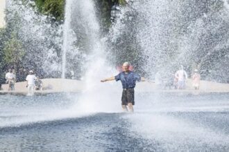 Millions of people in the US remain under heat and heavy rain alerts | De Último Minuto English