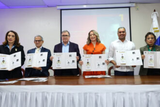 INPOSDOM dedicates stamp to Aída Cartagena Portalatín | De Último Minuto English