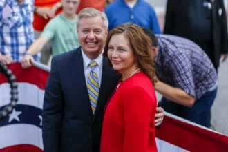 Trump calls for Lindsey Graham's sister to be named interim senator following his death | De Último Minuto English