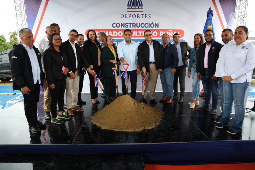 Minister Kelvin Cruz begins construction work on the multipurpose center in the municipality of Puñal | De Último Minuto English