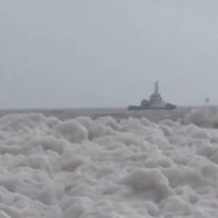 Chilean beaches covered by massive layer of sea foam after powerful storm | De Último Minuto English