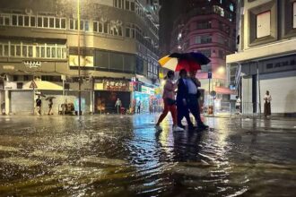 Powerful Typhoon Noul slams southern China, forcing mass evacuations | De Último Minuto English