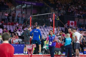England gymnast Gabriel Langton released from hospital after frightening fall | De Último Minuto English