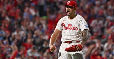 Jhoan Durán earns his 23rd save and secures the Phillies' victory over Cincinnati | De Último Minuto English