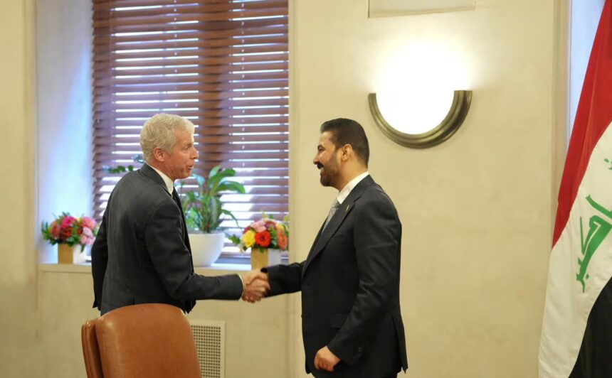 Iraq and U.S. sign 48 agreements, with most focused on the oil sector