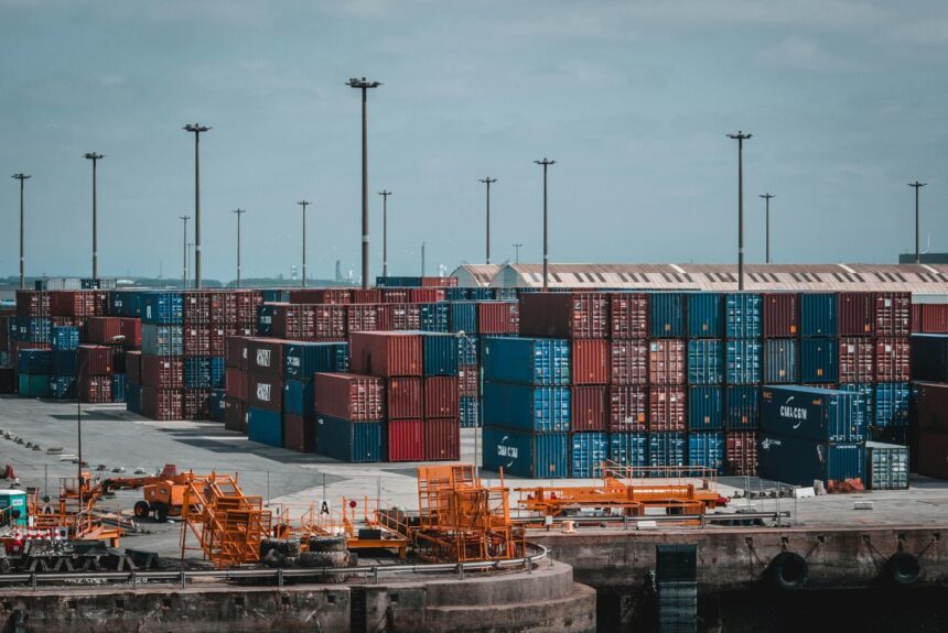 Ecuador seizes 1.7 tons of cocaine hidden in a container bound for Denmark, the second in two days | De Último Minuto English