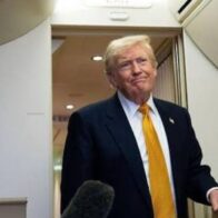 Donald Trump reiterates that he will not sign the housing law even though it will go into effect this Saturday | De Último Minuto English