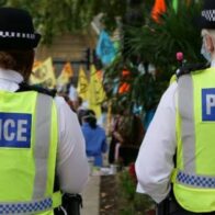British police arrest a man after death threats against populist Nigel Farage | De Último Minuto English
