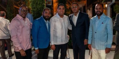 Top executives and talent from Alofoke Media Group were present at the celebration of the U.S. independence. | De Último Minuto English
