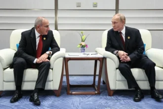 Putin reminds the Prime Minister of Armenia of the need to call a referendum on joining the EU | De Último Minuto English