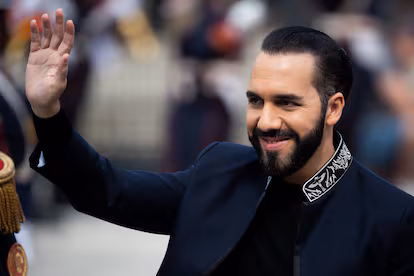 Bukele wins his party's presidential nomination for the 2027 elections in El Salvador | De Último Minuto English