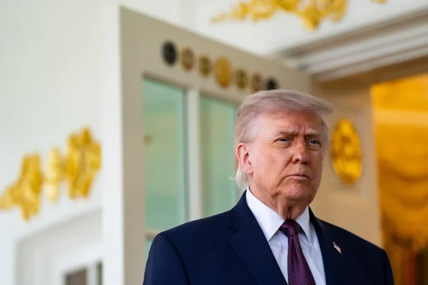 Trump orders bombing of Iran to “levels never seen before” if he is assassinated | De Último Minuto English