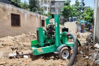 Community members support the sanitation of the stream, but denounce the slowness of the work in Villa Altagracia | De Último Minuto English