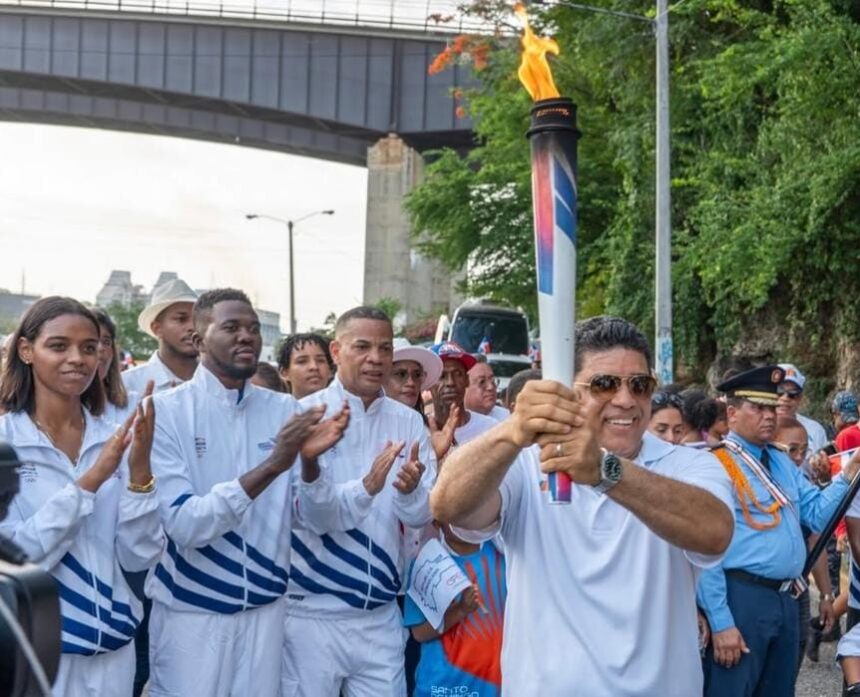 Santo Domingo Este receives the torch of the XXV Central American and Caribbean Games Santo Domingo 2026 | De Último Minuto English