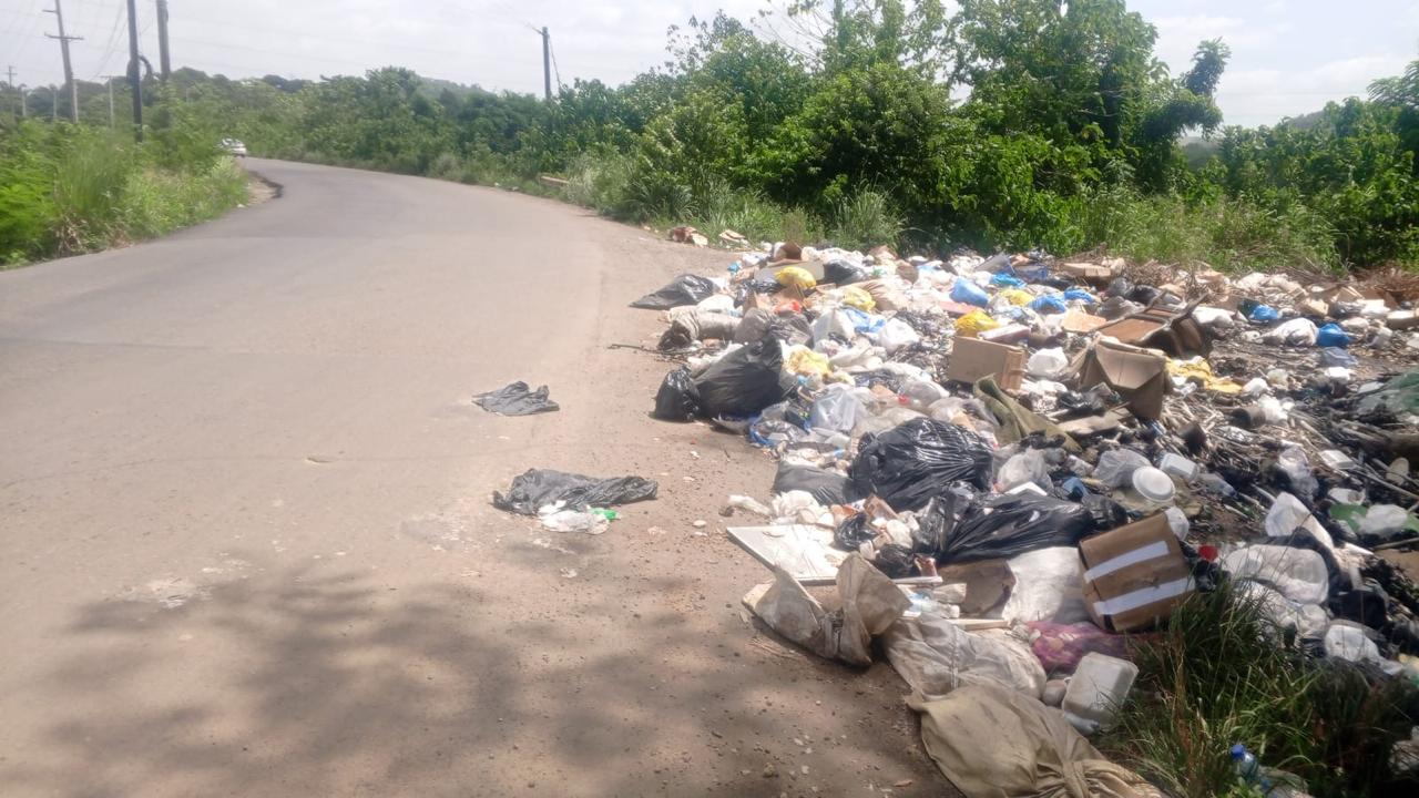 La Cuaba remains amidst trash due to improvised landfills