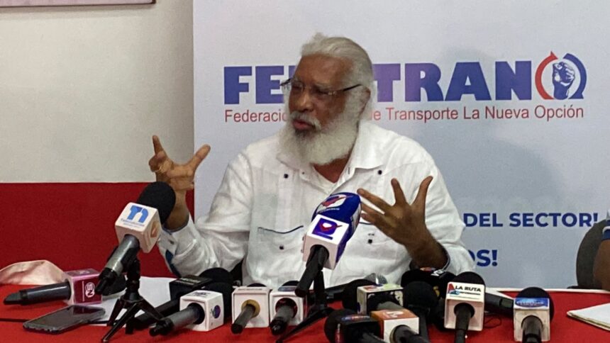 Fenatrano threatens to raise fares in Santo Domingo; proposes gas subsidy | De Último Minuto English