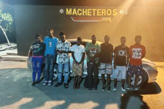 Army arrests three Dominicans for transporting 28 undocumented Haitians | De Último Minuto English