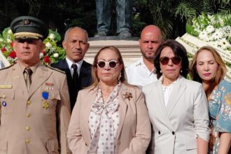 Santiago Governor calls for strengthening patriotic values in tribute to Duarte | De Último Minuto English