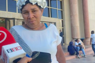 “All I want is for justice to be served; they took him from me as if he had no family,” cries mother of delivery worker murdered in Santiago | De Último Minuto English