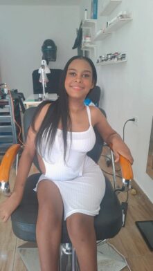 They are seeking US$7,500 for a teenager's sixth surgery in the U.S. | De Último Minuto English