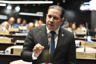 Deputy José Luis Abreu: "The poor are fed up with police mistreatment and abuse" | De Último Minuto English