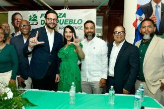 Fuerza del Pueblo in Rhode Island reaffirms support for Leonel Fernández for 2028 | De Último Minuto English