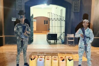 Army seizes 240 liters of clerén during operation at Montecristi beach | De Último Minuto English