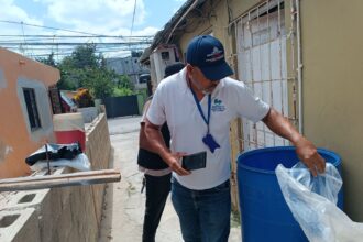 Public Health carries out a campaign against dengue in Villa Verde and Villa Hermosa | De Último Minuto English