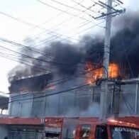 Emergency on Isabel Aguiar: fire at a Chinese business mobilizes firefighters in Santo Domingo Oeste | De Último Minuto English