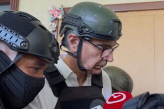 Santiago Hazim leaves the hearing with his head down and remains silent in response to journalists' questions | De Último Minuto English
